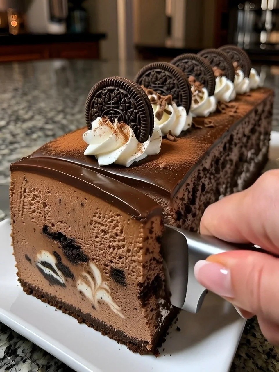 Easy 15 Minutes: Cookies and Cream Mousse Cake